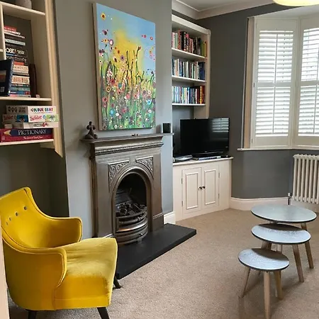 Period Two-bed House, Next To River And