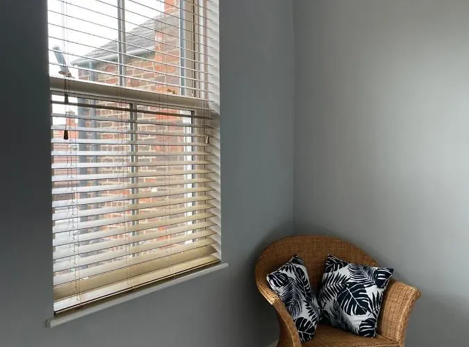 Apartman Period Two-bed House, Next To River And *